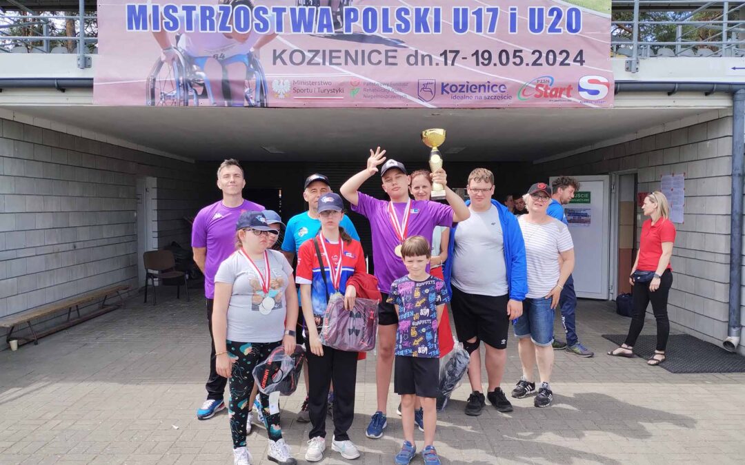 Udział  uczniów w Paralekkoatletycznych Mistrzostwach Polski Juniorów w Kozienicach