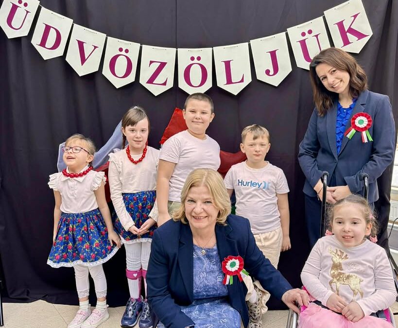 Dzisiaj odwiedziły nas Pani Krisztina Ivanics Małżonka Ambasadora Węgier oraz Pani Konsul Monika Molnar.