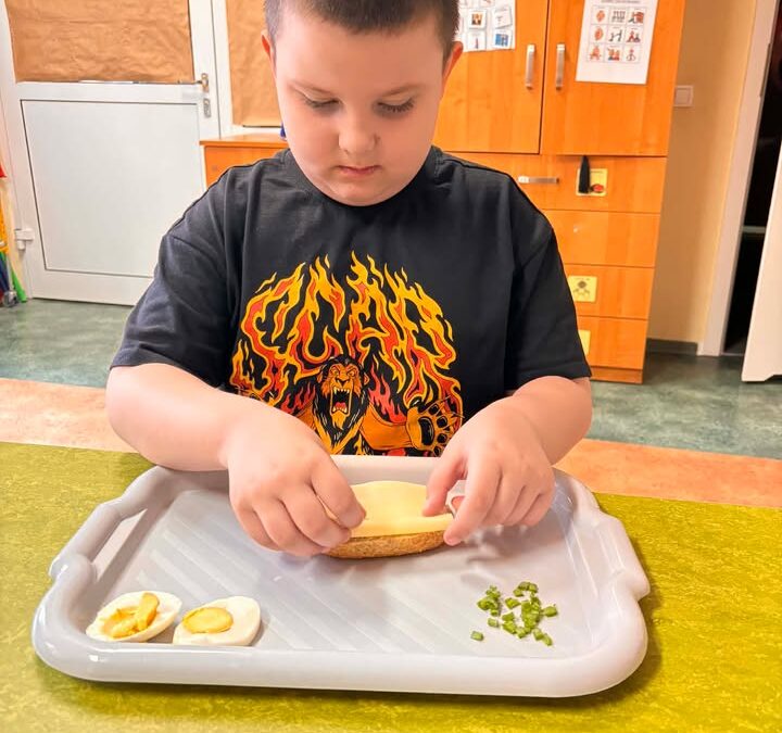 Przedszkolaki z grupy Gumisie …