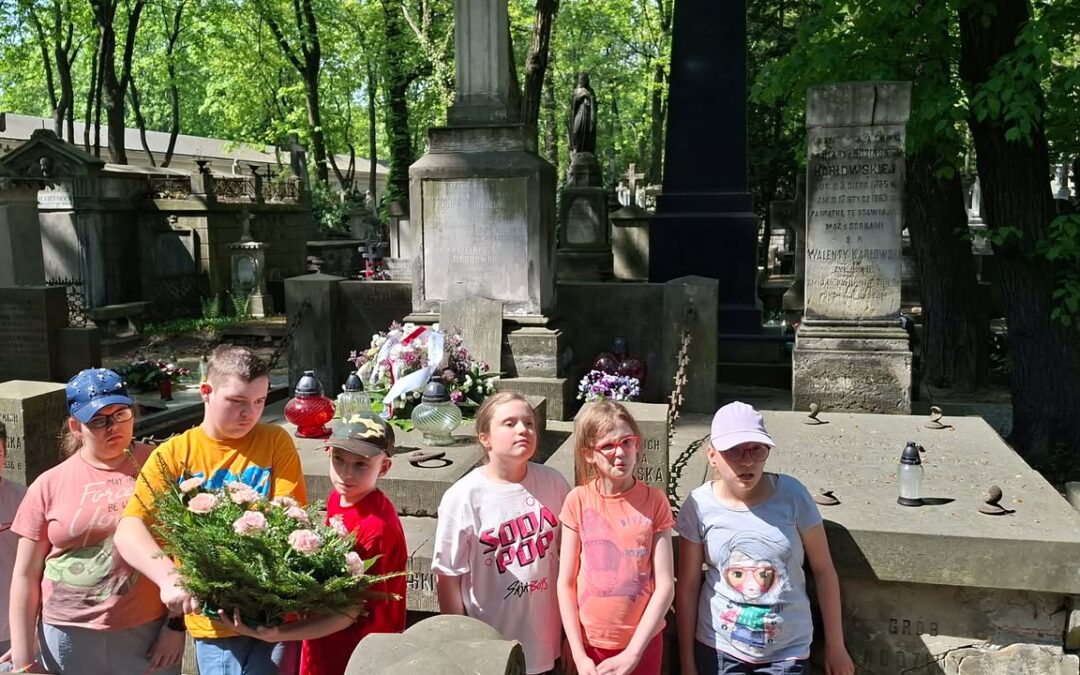 05 maja uczniowie szkoły podst…